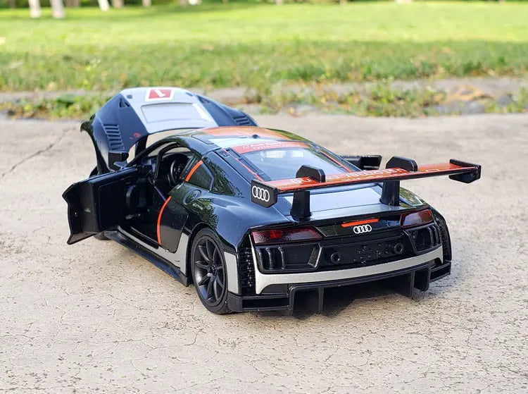 AUDI R8 Le Mans
