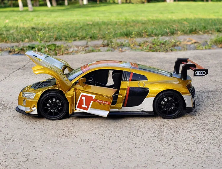 AUDI R8 Le Mans