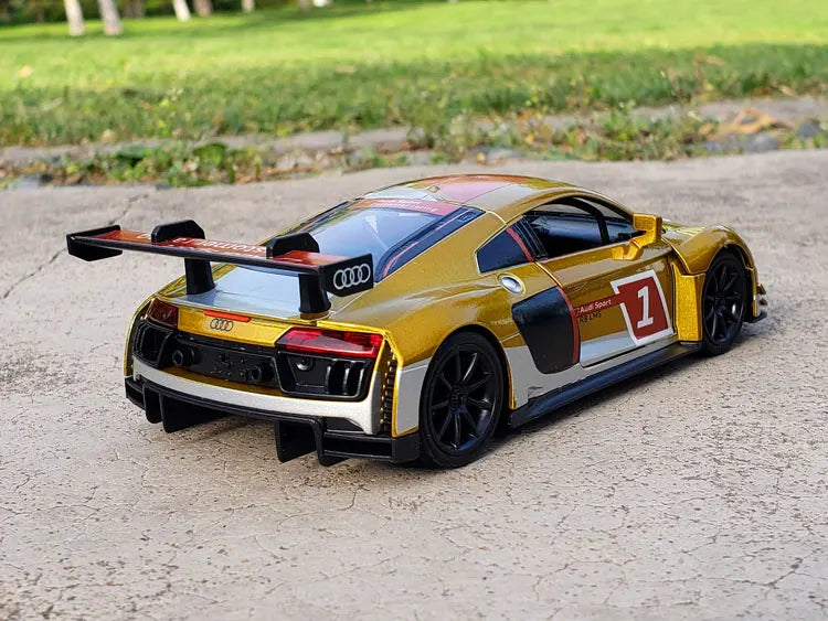 AUDI R8 Le Mans